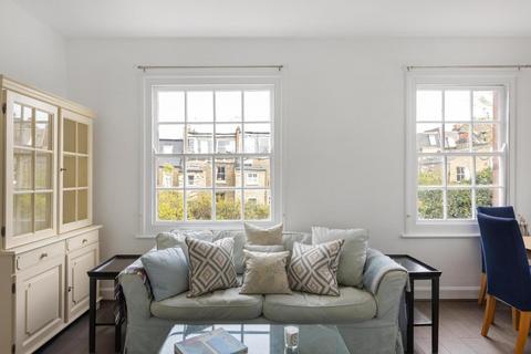 27 Town Hall Road, London, SW11 5NQ