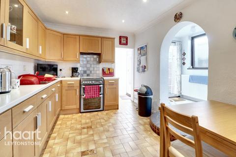 3 bedroom end of terrace house for sale, Percy Road, London