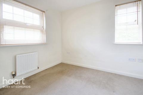 2 bedroom end of terrace house for sale, Richard Walker Close, Bury St Edmunds