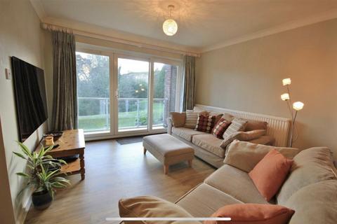 2 bedroom ground floor flat to rent, Overbury Road, Poole BH14