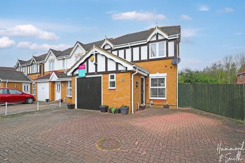 82 Challinor, Church Langley, Harlow, CM17 9XD