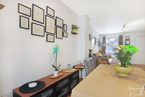 82 Challinor, Church Langley, Harlow, CM17 9XD