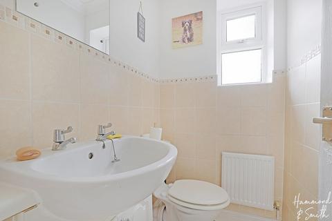 82 Challinor, Church Langley, Harlow, CM17 9XD