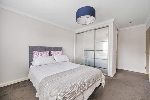 2 bedroom flat for sale, Albemarle Road, Beckenham