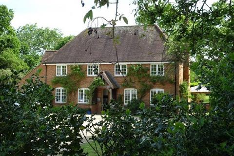 6 bedroom detached house to rent, Finchampstead, Wokingham, Berkshire