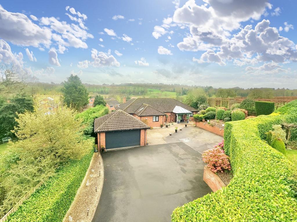 Berrisford Road, Market Drayton, TF9 4 bed detached house for sale £875,000