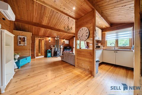 1 bedroom log cabin for sale, Water Lane, Renhold MK41