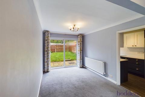 11 Crofton Close, Ottershaw, Chertsey, KT16 0LR