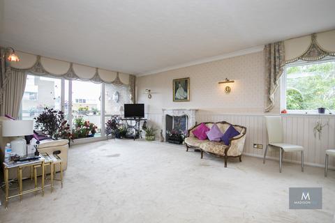 2 bedroom apartment for sale, Chigwell, Essex IG7