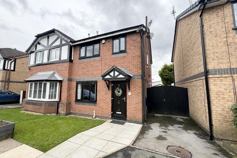 3 bedroom semi-detached house for sale, Chantry Close, Reddish