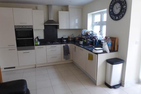 4 bedroom house to rent, Faringdon Road, Earley