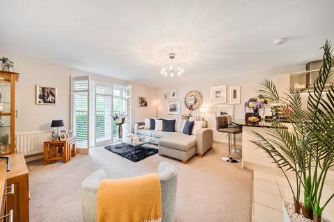 1 Beacon Crescent, Hindhead, GU26 6UG