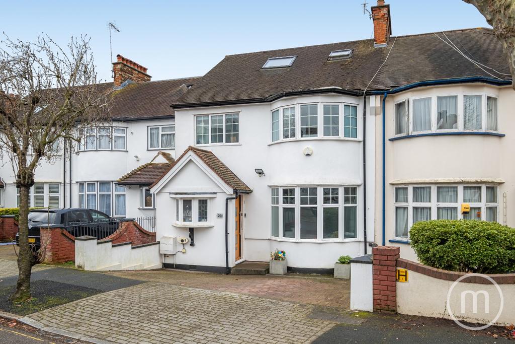 Temple Fortune, London NW11 5 bed semidetached house for sale £1,359,000
