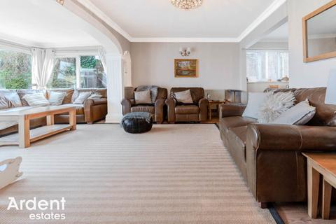 16 North End, Southminster, CM0 7DN