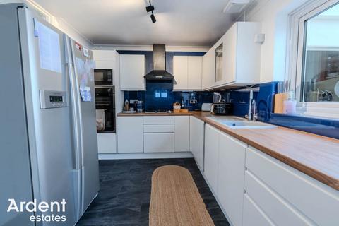 16 North End, Southminster, CM0 7DN