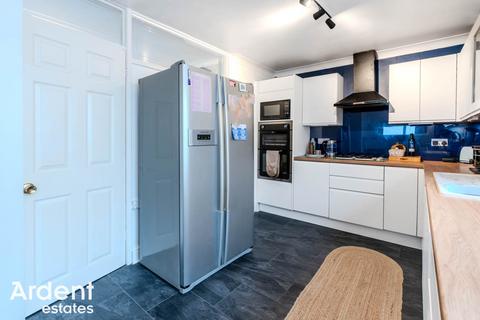 16 North End, Southminster, CM0 7DN