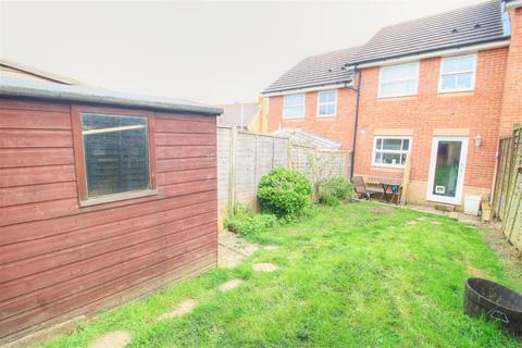 36 Beechfield Close, Stone Cross, Pevensey, BN24 5FH