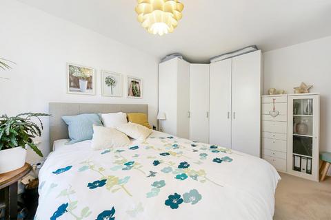 1 bedroom flat for sale, Boundaries Road, Balham