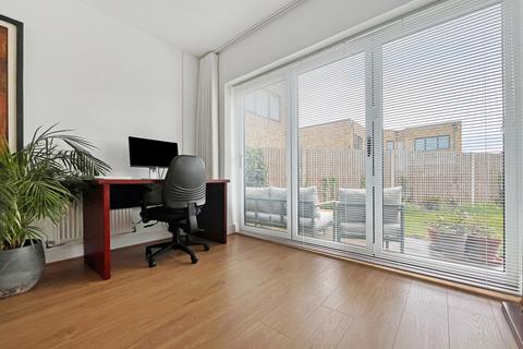 34 Bloomfields, Rainham, Gillingham, ME8 7DD