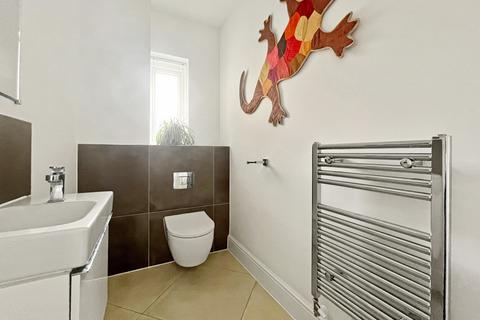 34 Bloomfields, Rainham, Gillingham, ME8 7DD