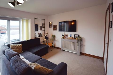 2 bedroom flat for sale, Belton Park Road, Skegness PE25