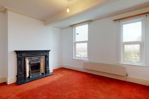 2 bedroom apartment for sale, London Road, Dunkirk, ME13