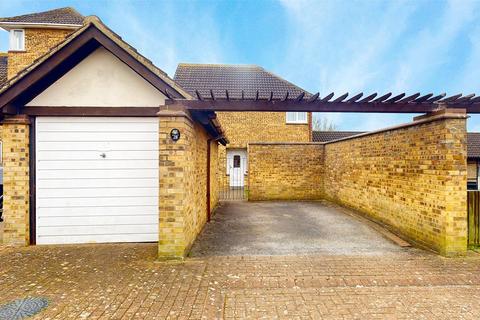 3 bedroom link detached house for sale, Rosecroft Close, LANGDON HILLS, Basildon, Essex, SS16