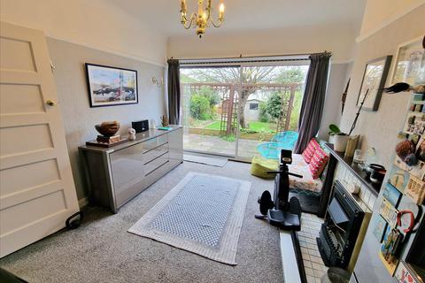 166 Baring Road, London, SE12 0PU