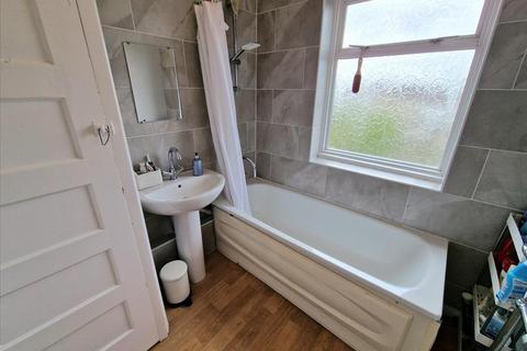166 Baring Road, London, SE12 0PU