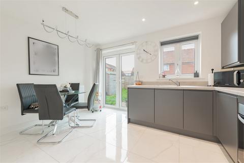 2 bedroom terraced house for sale, Avon Road, Southampton SO30