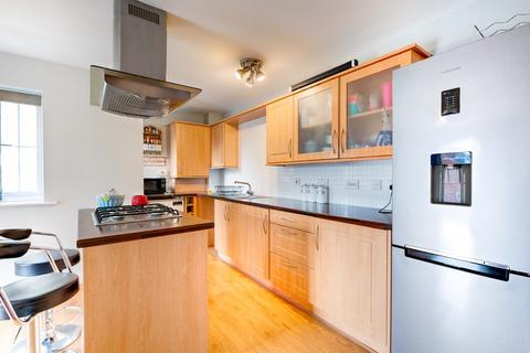 2 bedroom flat for sale, Marriner Close, Otley, West Yorkshire, LS21