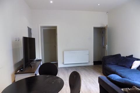 1 bedroom in a house share to rent, Queens Road, Sheffield S2