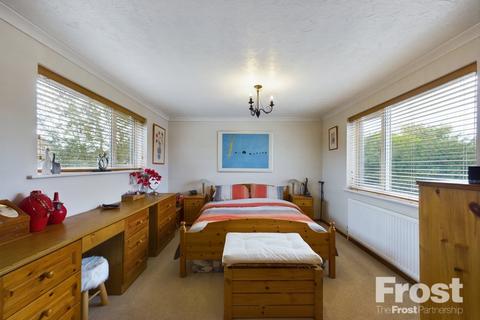 3 bedroom detached house for sale, Garden Close, Ashford, Surrey, TW15