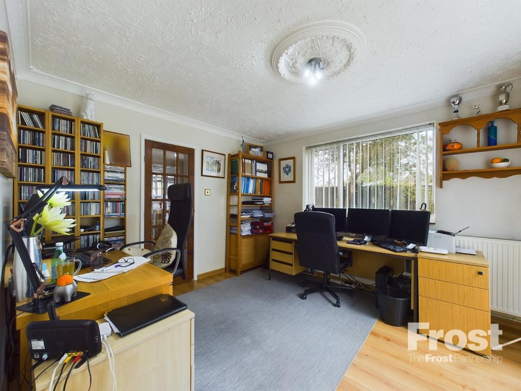 Office/Bedroom 4