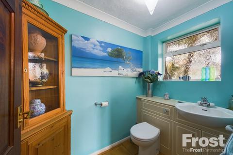 28 Garden Close, Ashford, TW15 1LH