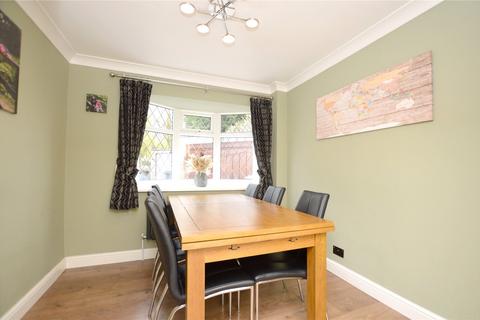 4 bedroom semi-detached house for sale, Priestley Walk, Pudsey, West Yorkshire