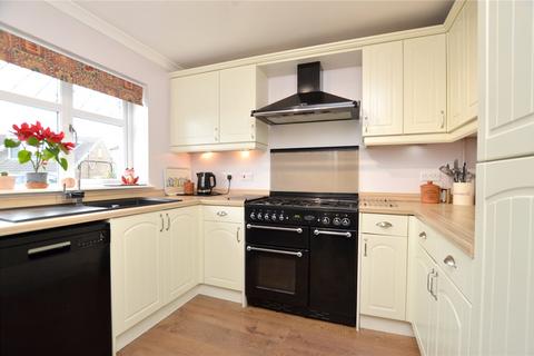 4 bedroom semi-detached house for sale, Priestley Walk, Pudsey, West Yorkshire