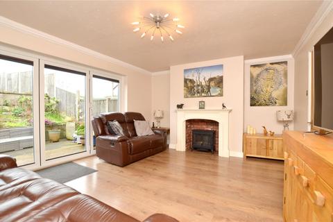 4 bedroom semi-detached house for sale, Priestley Walk, Pudsey, West Yorkshire