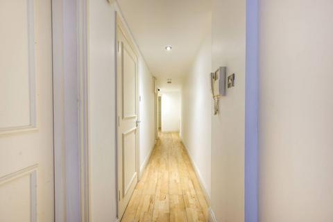 3 bedroom flat to rent, Collingham Place, South Kensington, London, SW5