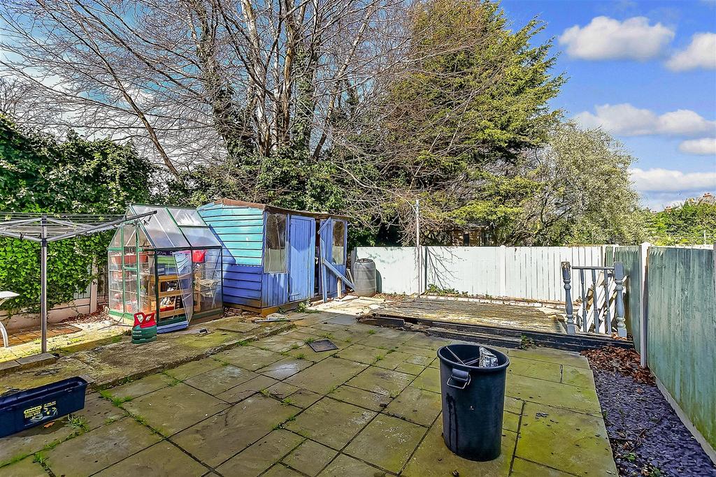 Hamilton Road, Deal, Kent 3 bed semidetached house for sale £205,000