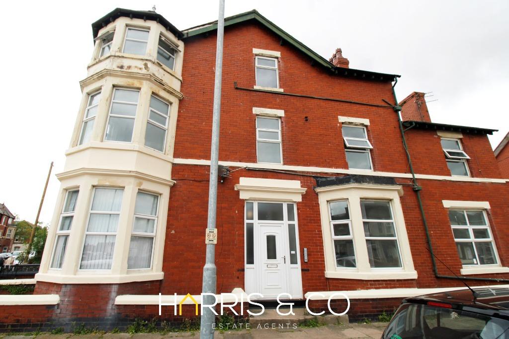 Pharos Street, Fleetwood, FY7 1 bed flat to rent £433 pcm (£100 pw)