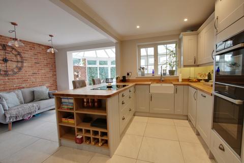 37 Appleton Road, Fareham, PO15 5QH