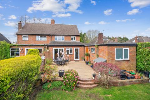 130 Botley Road, Chesham, HP5 1XN
