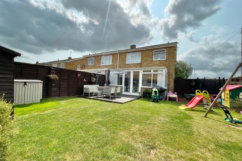 3 bedroom semi-detached house for sale, Fishermans Drive, March