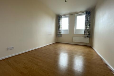 1 bedroom flat to rent, High Street, St. Neots