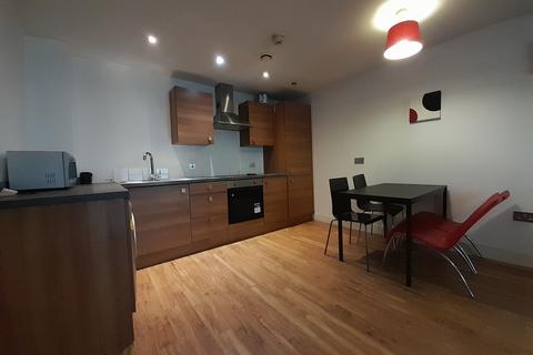 2 bedroom flat to rent, Chapel Street, Salford M3
