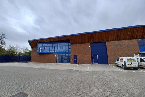 Warehouse to rent, Units 9-10 Endeavour Business Park, Crow Arch Lane, Ringwood, BH24 1SF
