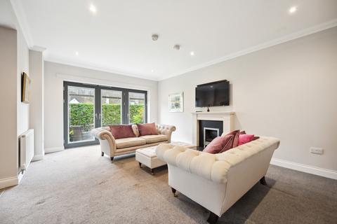 2 bedroom flat for sale, Whittingehame Drive, Flat 0/1, Kelvinside, Glasgow, G12 0YQ