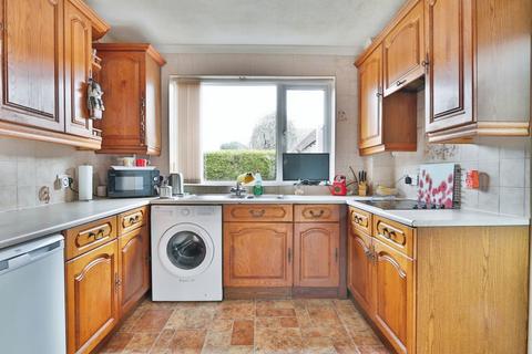 3 bedroom semi-detached house for sale, Roslyn Crescent, Hedon, Hull,  HU12 8HR