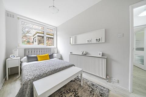 2 bedroom flat for sale, Carlton Drive, Putney